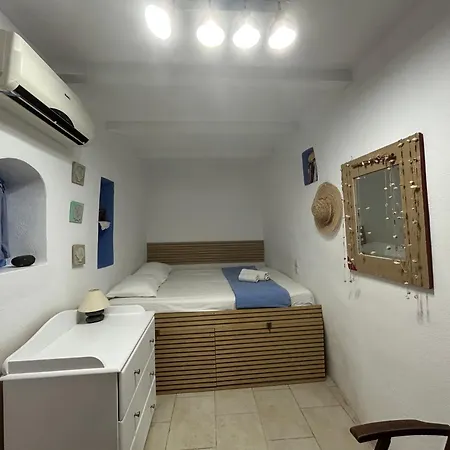Traditional Renovated House In The Centre Of Semesterbostad Anafi